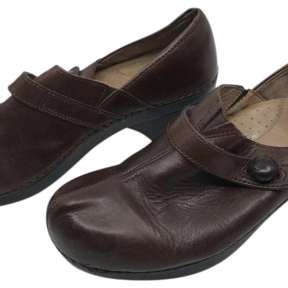 Dansko Shoes - Dansko Dark Brown Unisex Clogs Size: EU 40